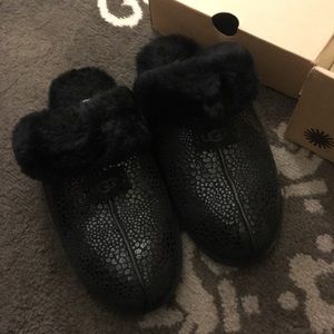 W Scuffette II Glitzy Black Ugg Slippers